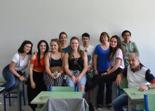 Gruppenfoto in der Schule